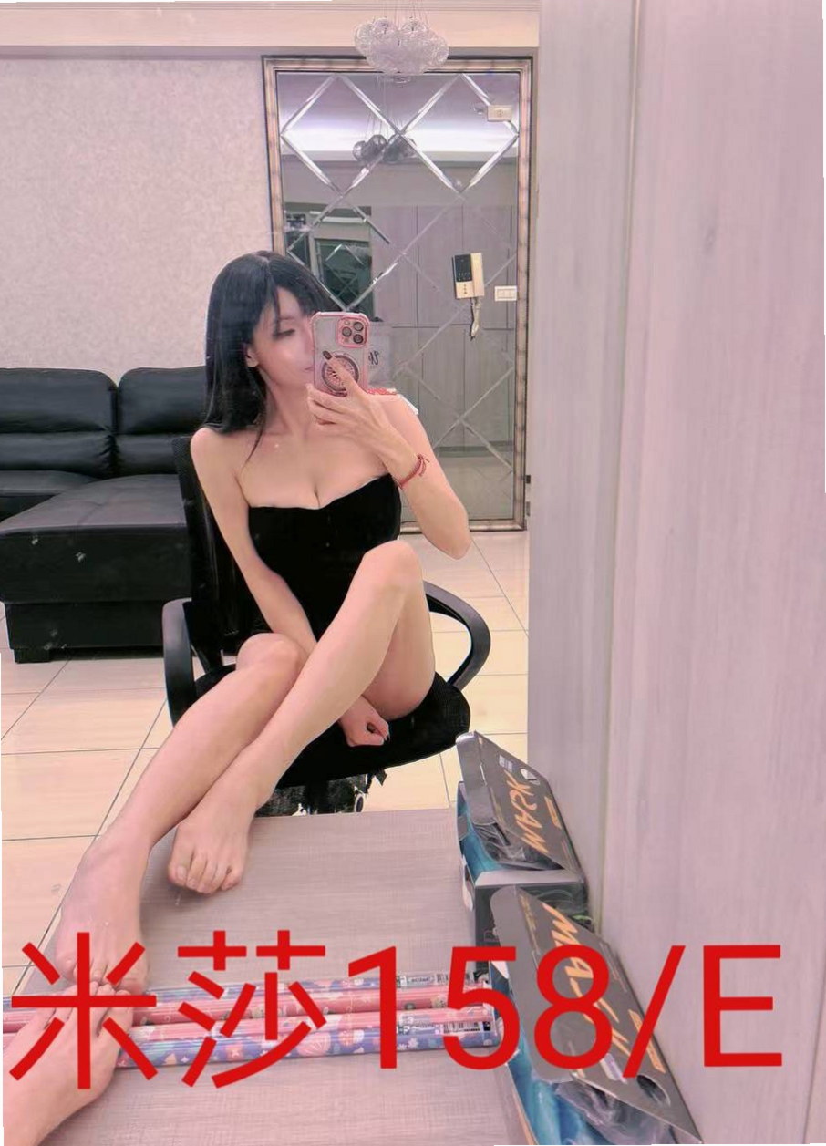 騷到不行的極品尤物 絕對讓你回味再三  ：全程無套（LG 69 口爆 ）｜遙控｜依娜｜按摩師｜湖內外送茶莊｜20歲｜163cm｜50kg｜E罩杯